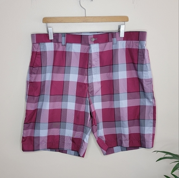 Callaway | Dark Red Gray Plaid Golf Shorts Size 38 - Picture 1 of 4